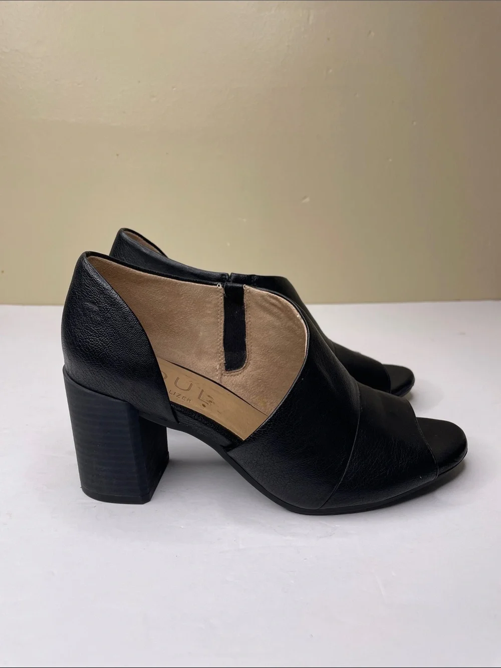 SOUL NATURALIZER Black Faux Leather CHLOE Block Heel Open Toe Sandal Bootie 6.5